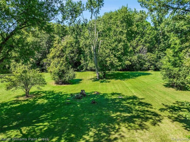 3302 Grant Road, Rochester Hills, MI 48309