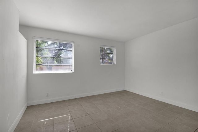 1116 S 17th Avenue S, Hollywood, FL 33020