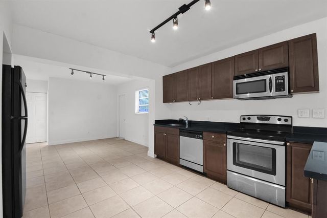 1116 S 17th Avenue S, Hollywood, FL 33020