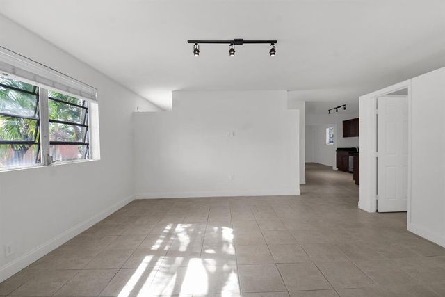 1116 S 17th Avenue S, Hollywood, FL 33020