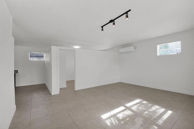 1116 S 17th Avenue S, Hollywood, FL 33020