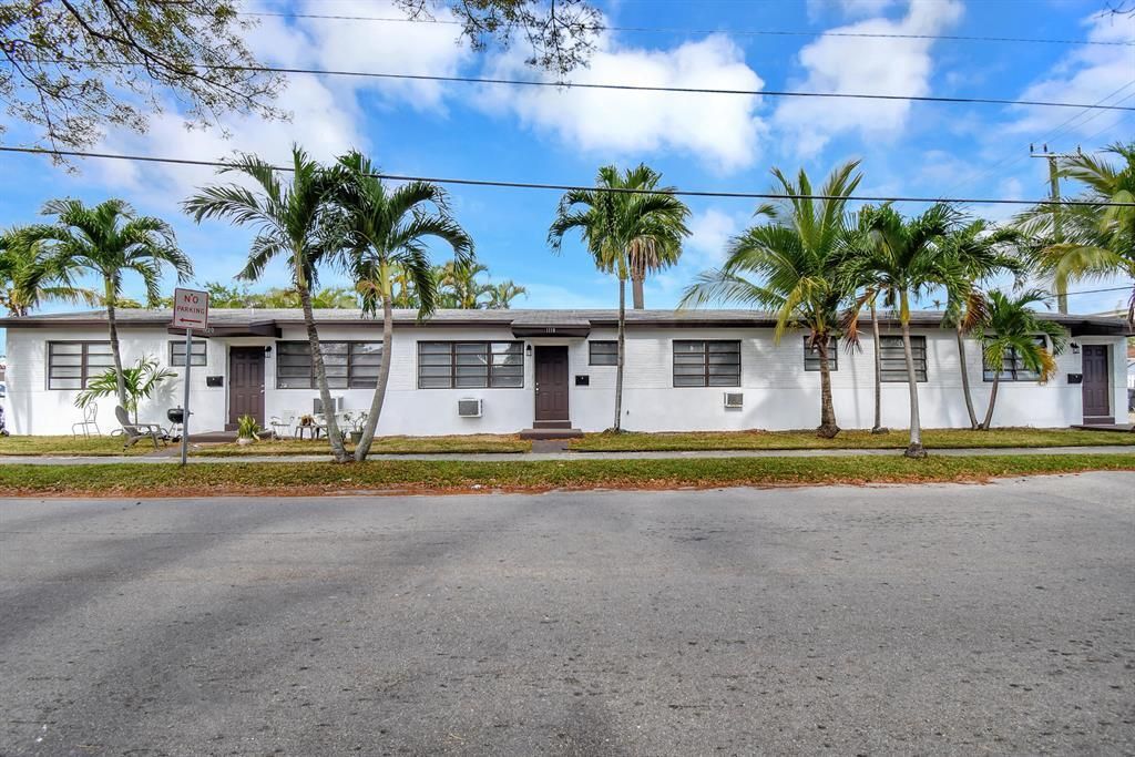 1116 S 17th Avenue S, Hollywood, FL 33020