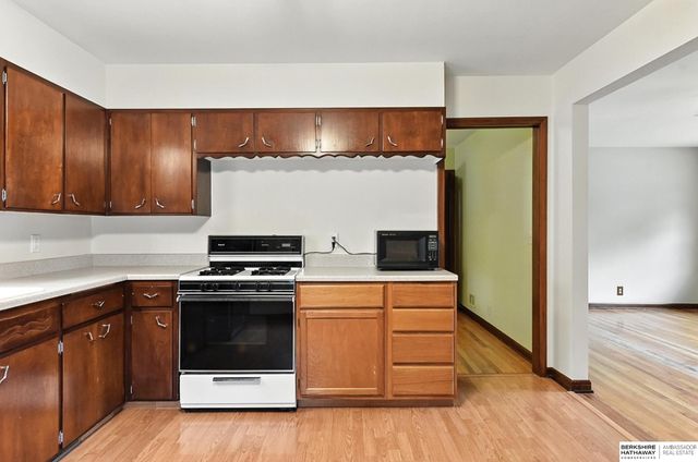 6317 Camden Avenue, Omaha, NE 68104