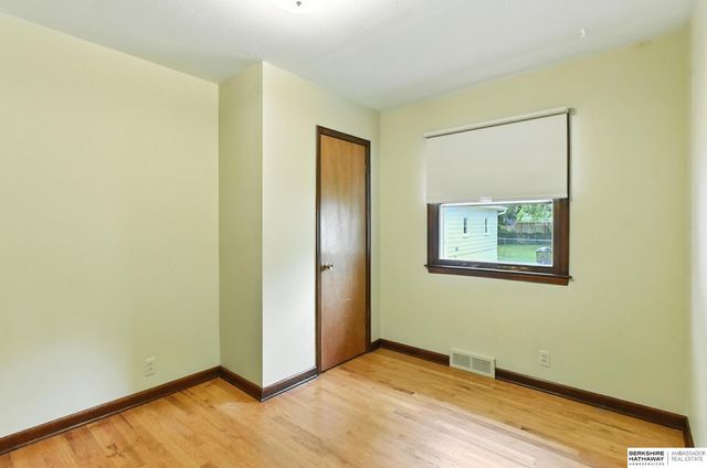 6317 Camden Avenue, Omaha, NE 68104