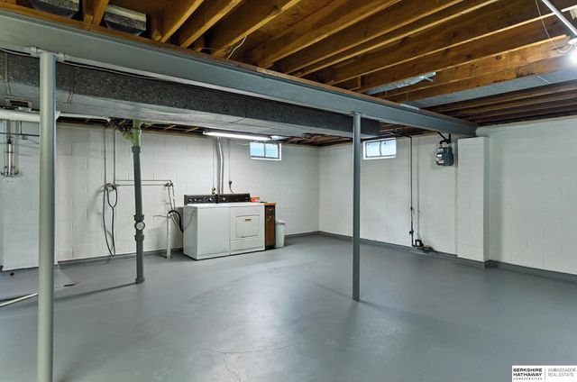 6317 Camden Avenue, Omaha, NE 68104