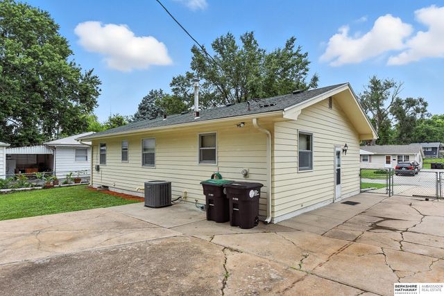 6317 Camden Avenue, Omaha, NE 68104