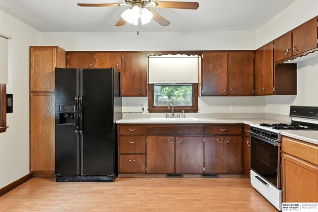 6317 Camden Avenue, Omaha, NE 68104