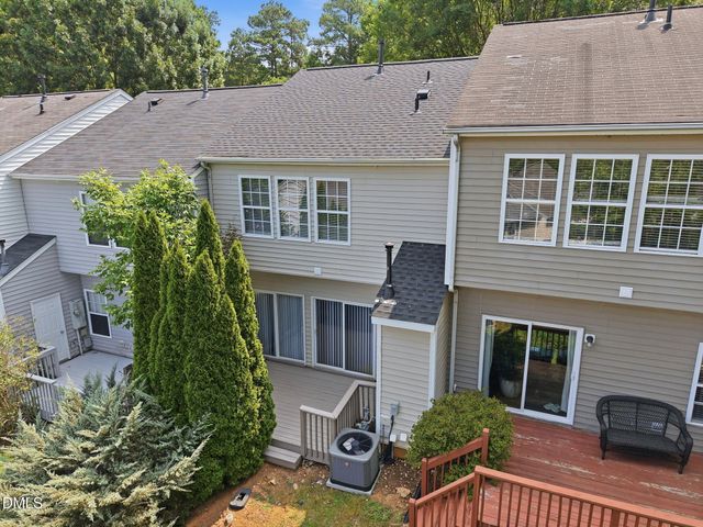 4325 Vienna Crest Drive, Raleigh, NC 27613