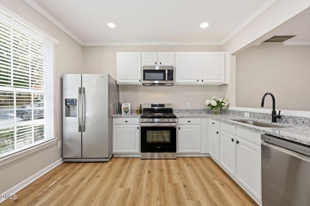 4325 Vienna Crest Drive, Raleigh, NC 27613