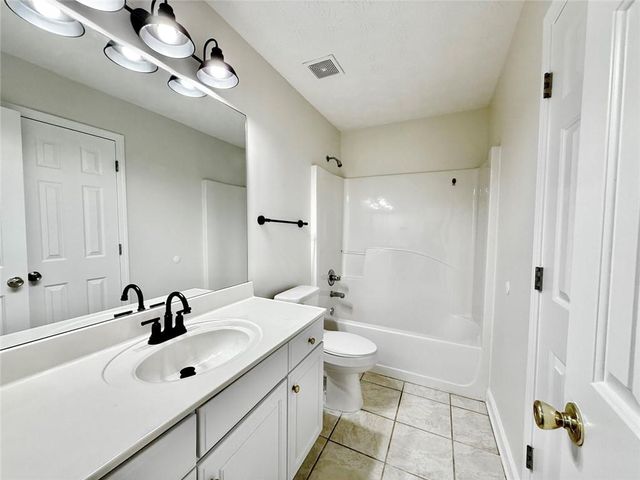 1070 Rafington Drive, Lawrenceville, GA 30046