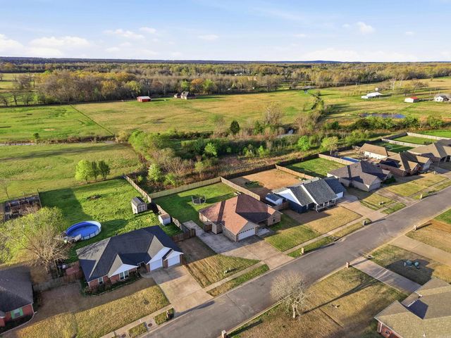 19 Cardinal Way, Vilonia, AR 72173