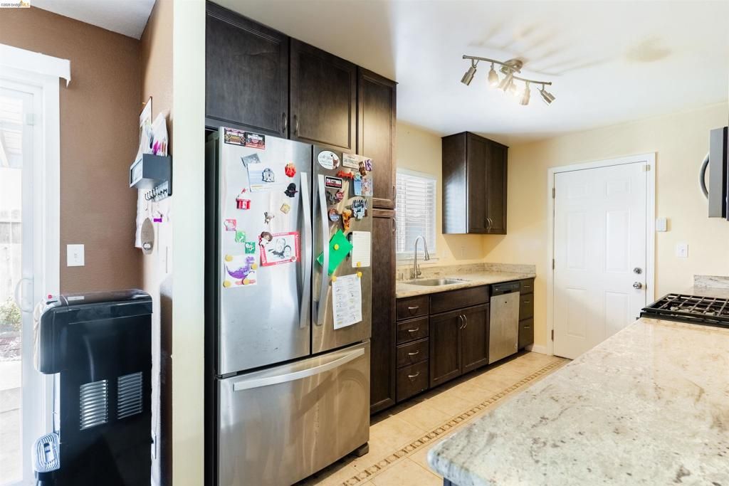 Image 7 of property listing at 103 Dieninger St., Vallejo, CA 94589