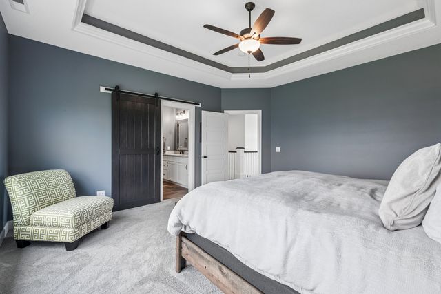 6858 Grover Station, Bettendorf, IA 52722