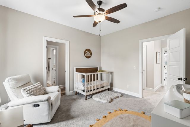 6858 Grover Station, Bettendorf, IA 52722
