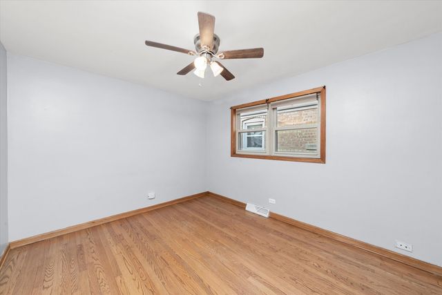 7726 Neenah Avenue, Burbank, IL 60459