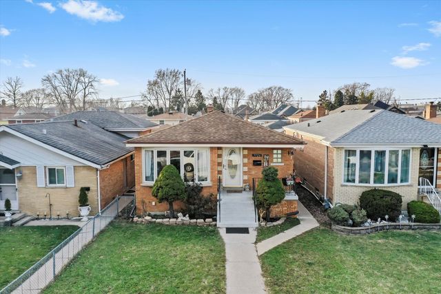 7726 Neenah Avenue, Burbank, IL 60459