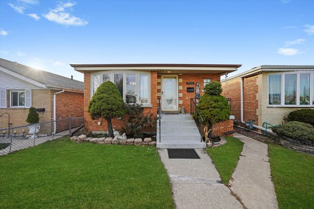 7726 Neenah Avenue, Burbank, IL 60459