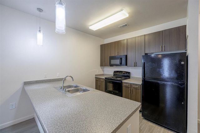 5605 Springdale RD 4-4-4421, Austin, TX 78723