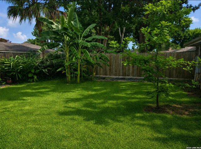 907 Redway Lane, Houston, TX 77062