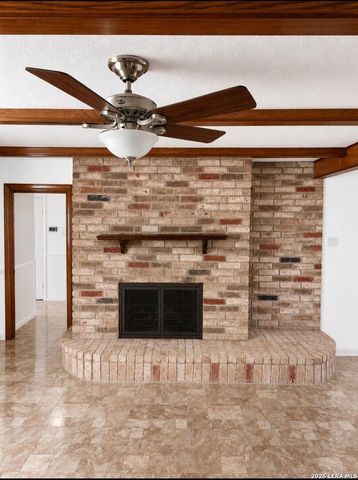 907 Redway Lane, Houston, TX 77062