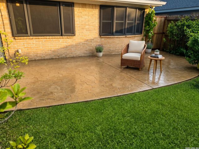 907 Redway Lane, Houston, TX 77062
