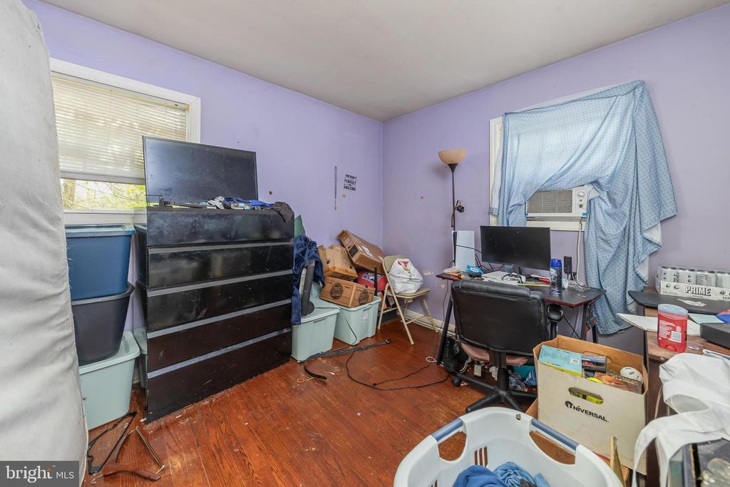 Image 8 of property listing at 409 MANTUA BLVD, Mantua, NJ 08051