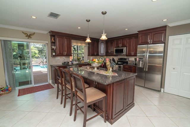 115 SW 97th Terrace, Coral Springs, FL 33071