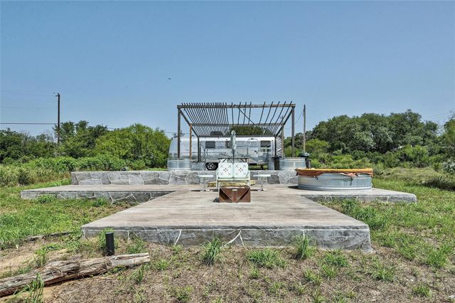 25625 Pedernales Point DR, Spicewood, TX 78669