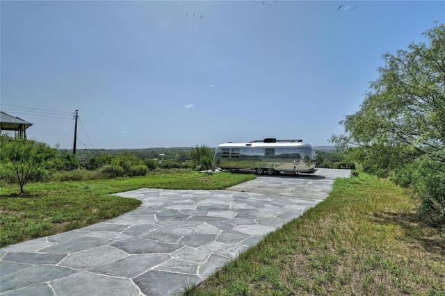25625 Pedernales Point DR, Spicewood, TX 78669