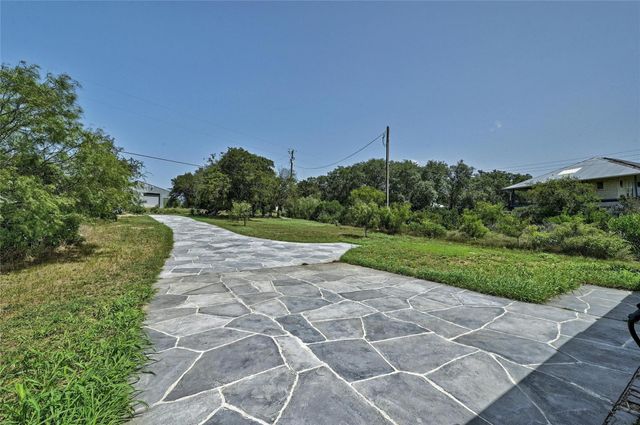 25625 Pedernales Point DR, Spicewood, TX 78669