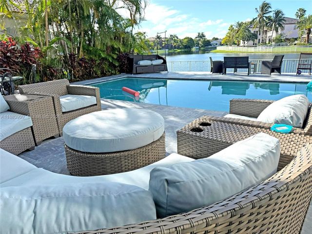 18560 SW 44th St, Miramar, FL 33029