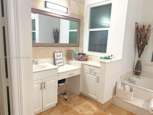 18560 SW 44th St, Miramar, FL 33029