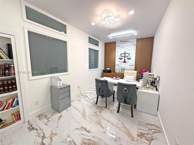 18560 SW 44th St, Miramar, FL 33029