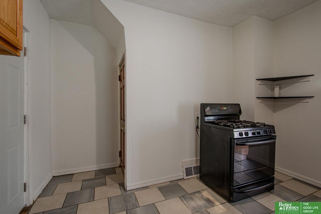 3023 Larimore Avenue, Omaha, NE 68111