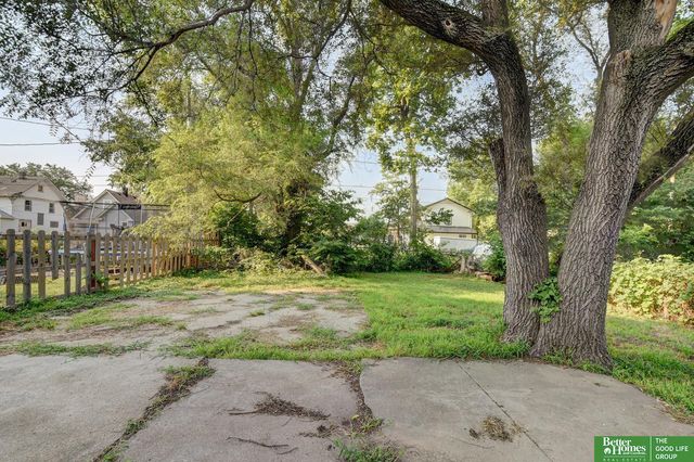 3023 Larimore Avenue, Omaha, NE 68111