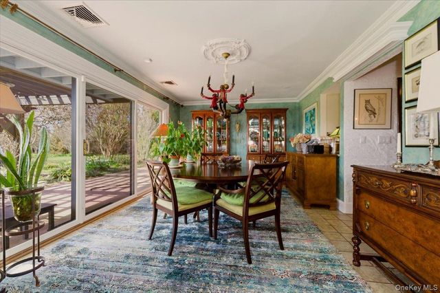 50 Cedar Lane, Babylon, NY 11702