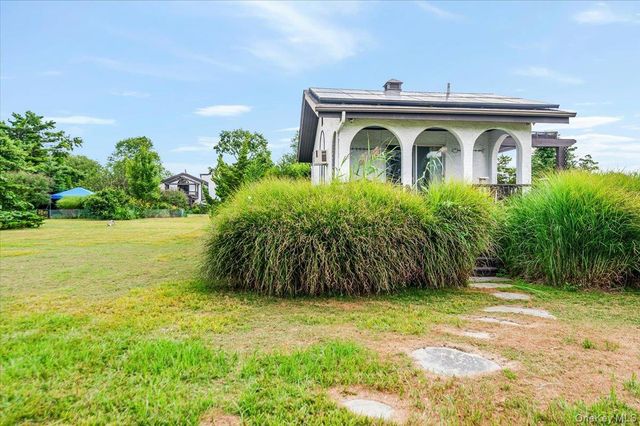 50 Cedar Lane, Babylon, NY 11702