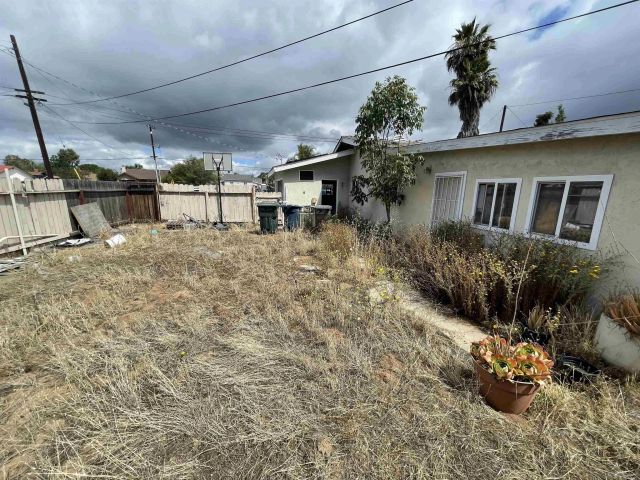 2039 E Washington, Escondido, CA 92027