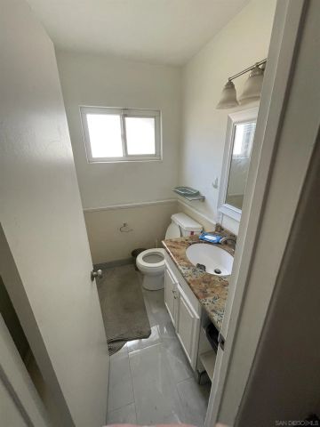 2039 E Washington, Escondido, CA 92027