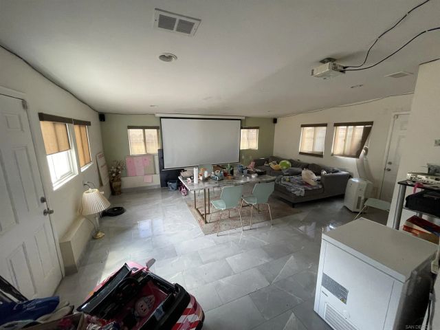 2039 E Washington, Escondido, CA 92027