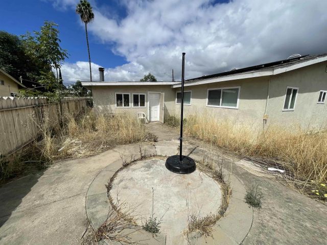2039 E Washington, Escondido, CA 92027