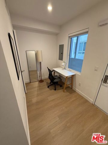 1130 N Orange Drive 302, Los Angeles, CA 90038