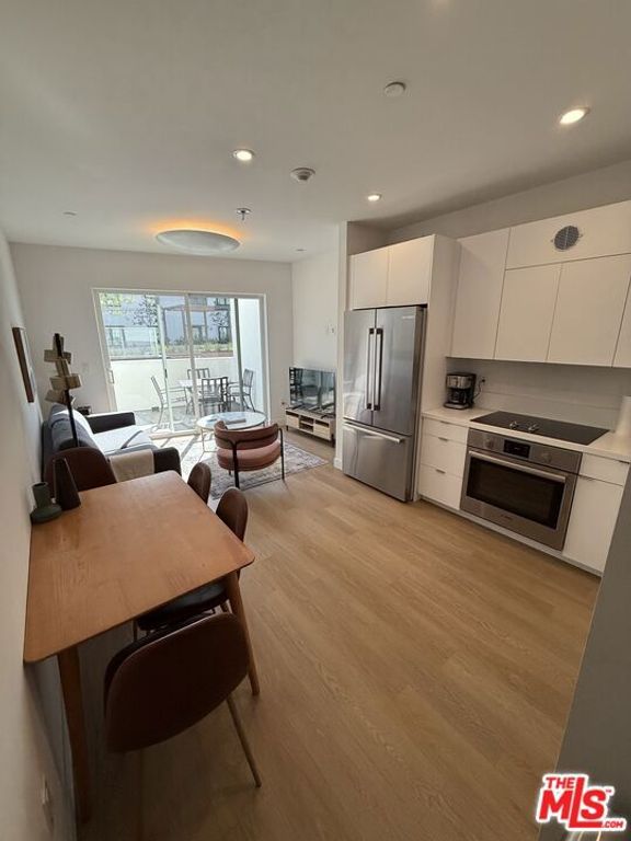 1130 N Orange Drive 302, Los Angeles, CA 90038