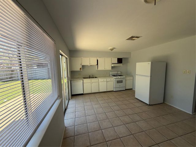 2002 Covered Wagon PASS, Austin, TX 78744