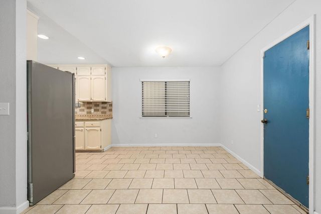2730 N Wishon Avenue, Fresno, CA 93704