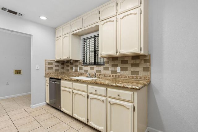 2730 N Wishon Avenue, Fresno, CA 93704