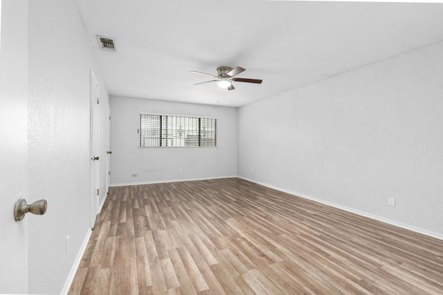 2730 N Wishon Avenue, Fresno, CA 93704