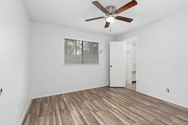 2730 N Wishon Avenue, Fresno, CA 93704