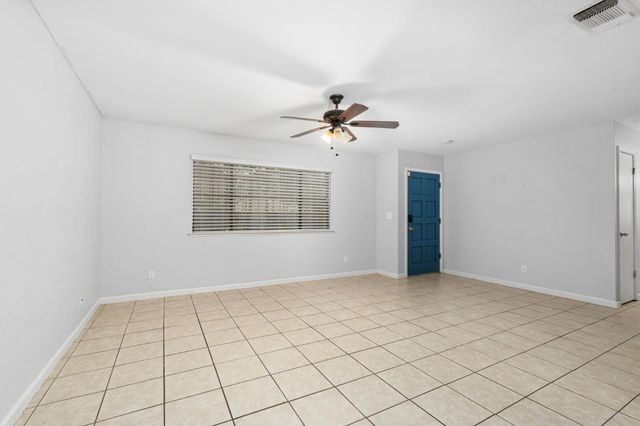 2730 N Wishon Avenue, Fresno, CA 93704