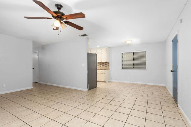 2730 N Wishon Avenue, Fresno, CA 93704